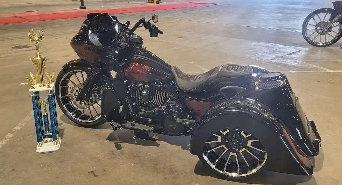 Freewheeler & Road Glide 3 — 22″ Fenders Up To 2024